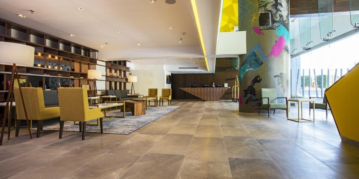 Recepción 24 horas  Krystal Urban® Guadalajara Recepción 24 horas  Krystal Urban® Guadalajara