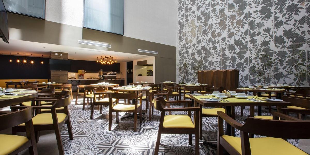 Restaurante  Krystal Urban® Guadalajara Restaurante  Krystal Urban® Guadalajara